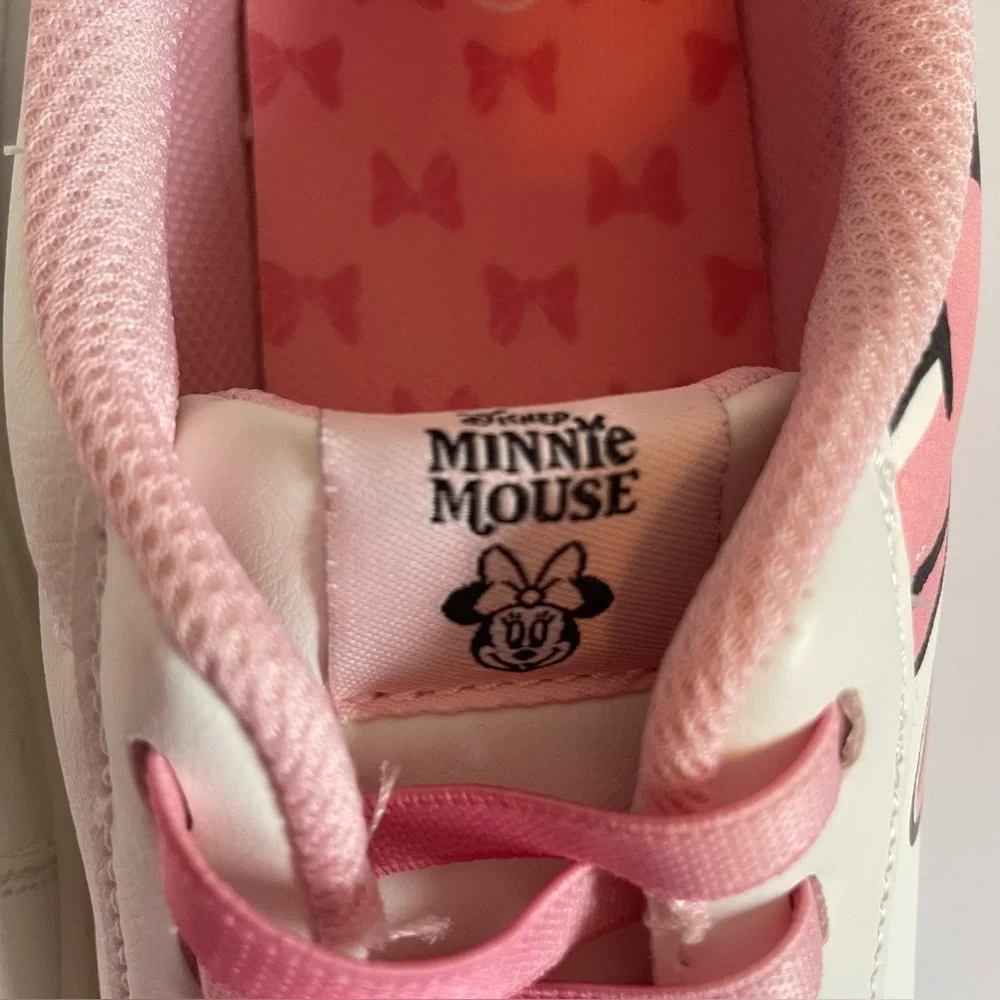 NWOT Disney Minnie Mouse Kids Sneakers Size 3